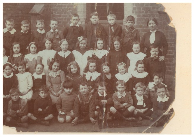 School on the corner of Bourke and King Sts. Vera second row from the front third from the left